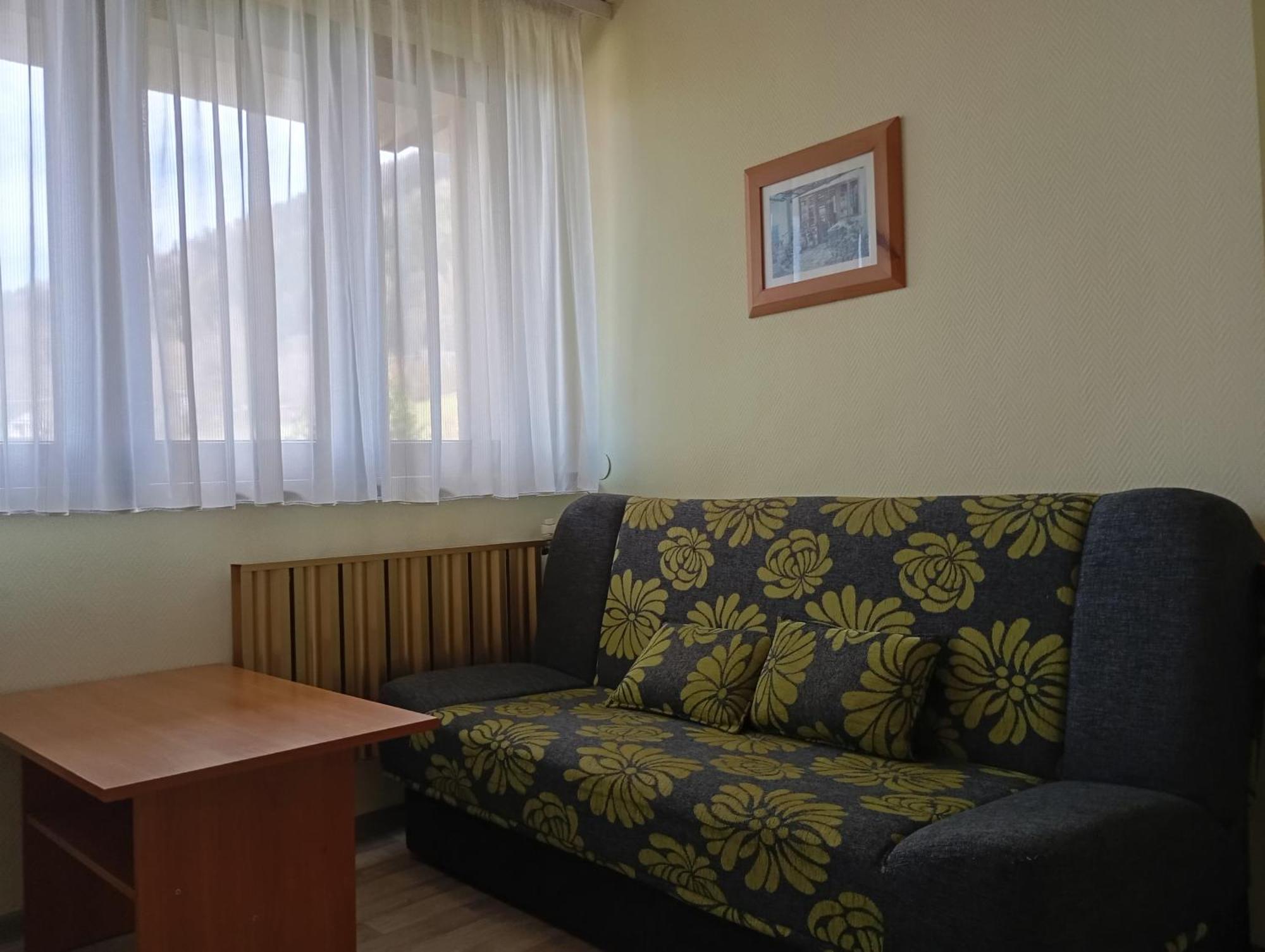 לינה וארוחת בוקר שצ'צ'ירק Osrodek Wypoczynkowy Zapalenica מראה חיצוני תמונה